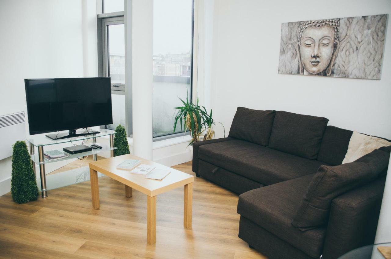 Serviced In City Centre - Free Parking - Balcony - By Happy Days Liverpool